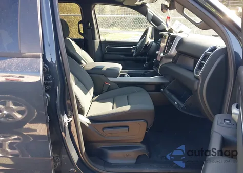 2025 Ram 1500 Big Horn 4X4 5'7 Box z USA, uszkodzony, nr VIN 1C6SRFFPXSN739878